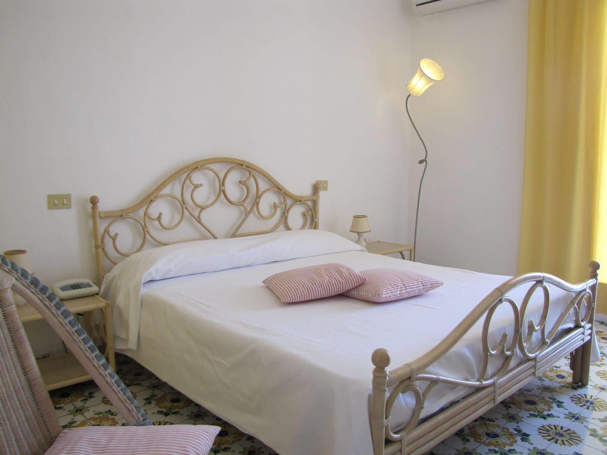 Sant'Angelo  Appartamenti Casa Del Sole מראה חיצוני תמונה